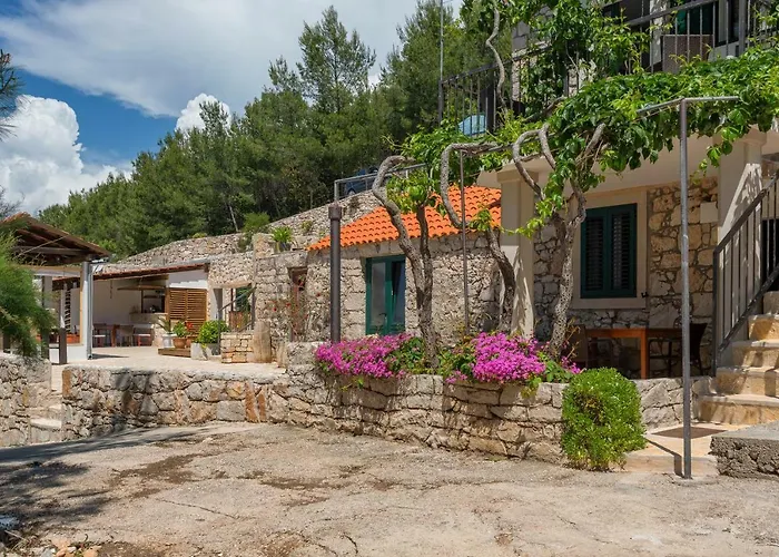 Golden Bay Hvar